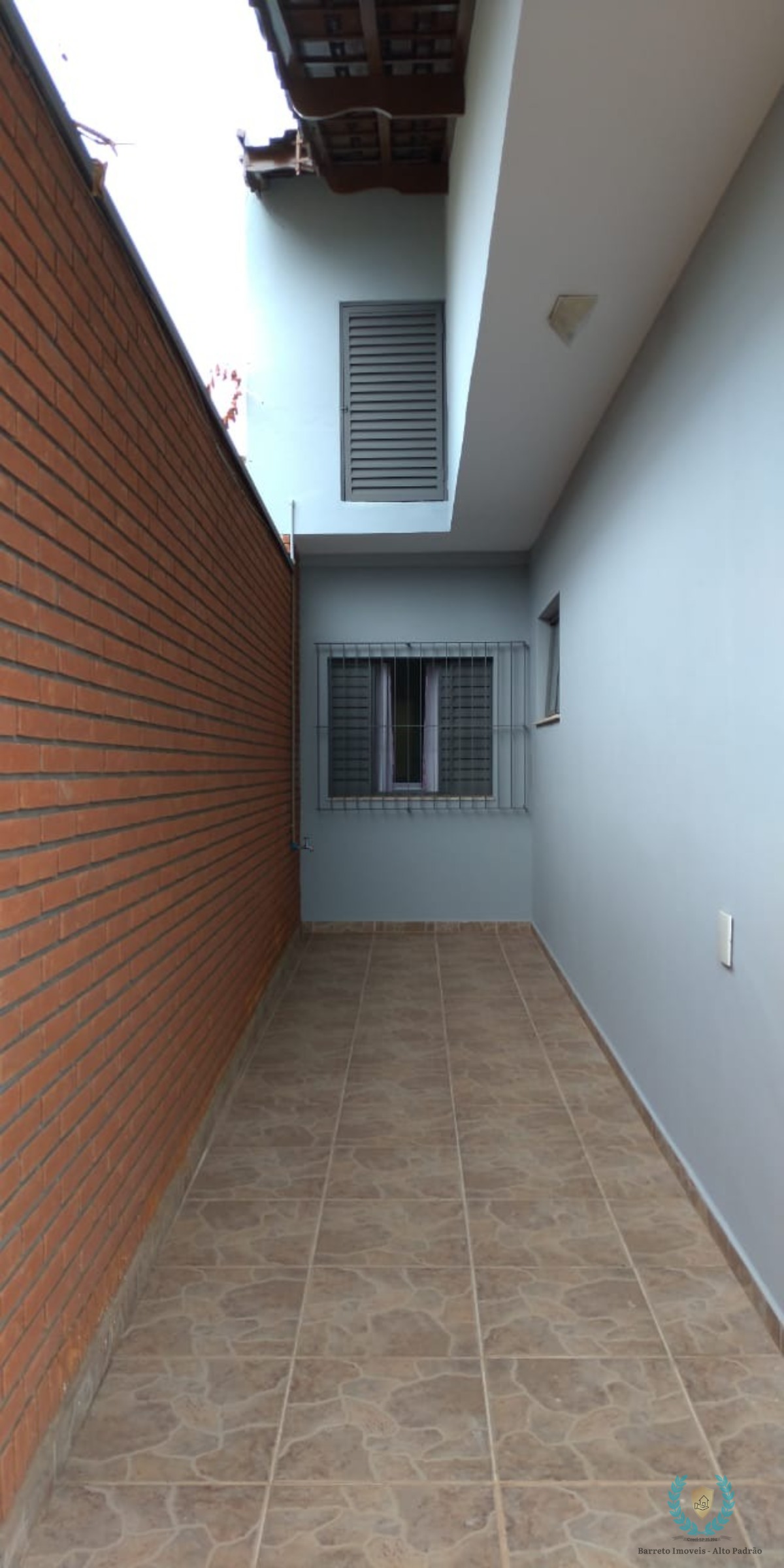 Casa à venda com 3 quartos, 222m² - Foto 8