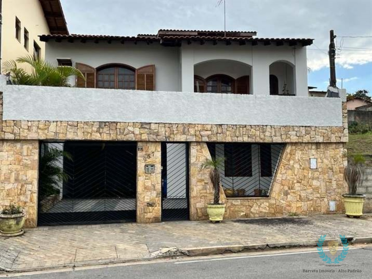 Casa à venda com 5 quartos, 296m² - Foto 1