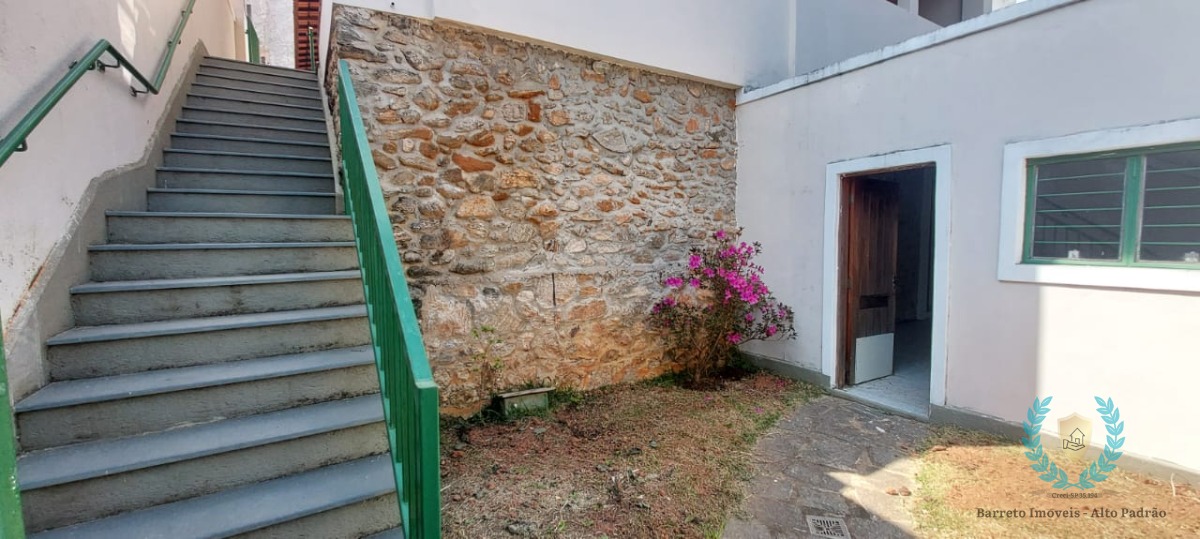 Casa à venda com 3 quartos, 250m² - Foto 2