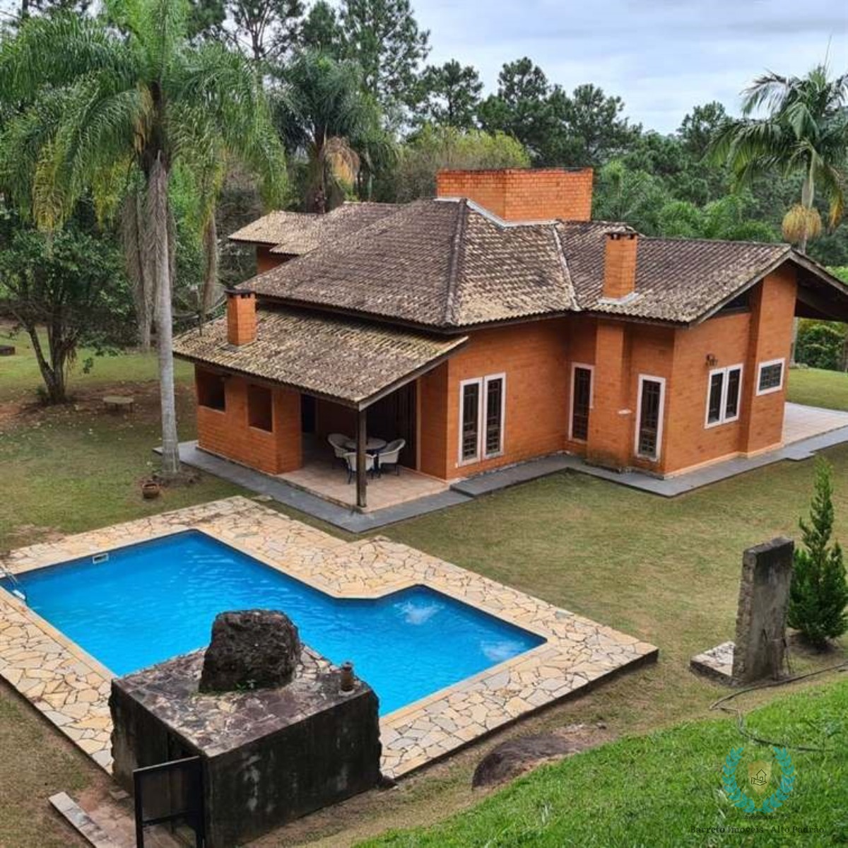 Fazenda à venda com 3 quartos, 250m² - Foto 1