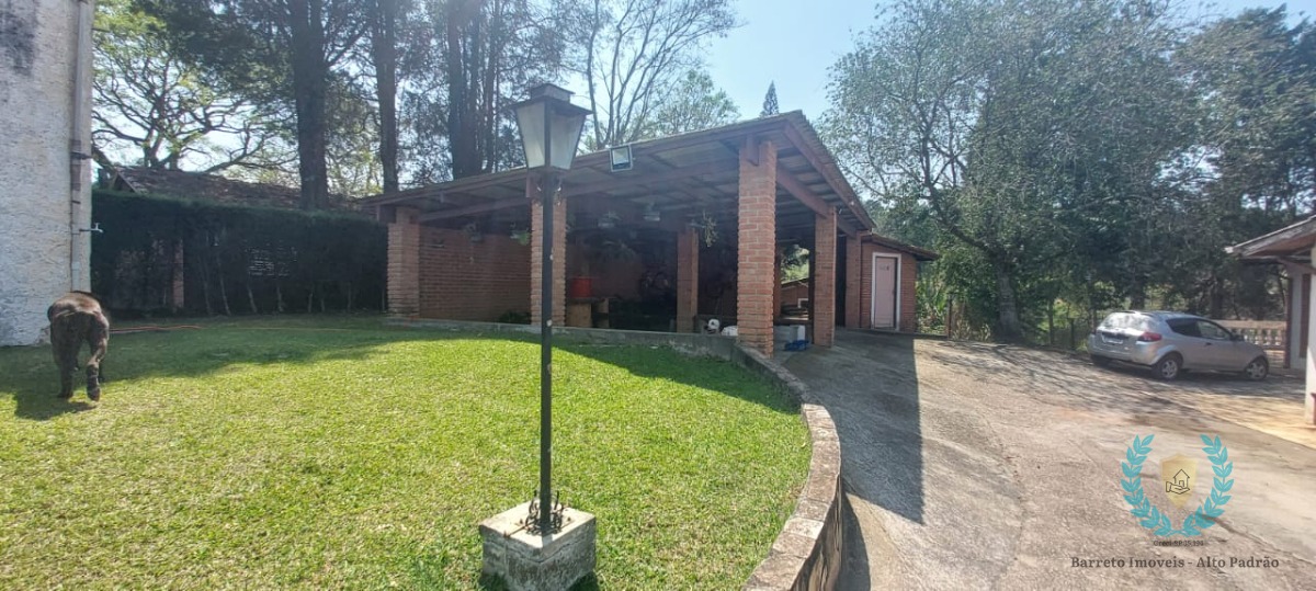 Fazenda à venda com 10 quartos, 831m² - Foto 1