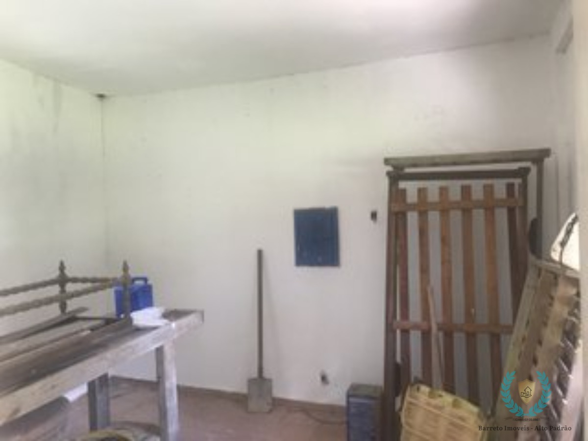 Casa de Condomínio à venda com 2 quartos, 300m² - Foto 4