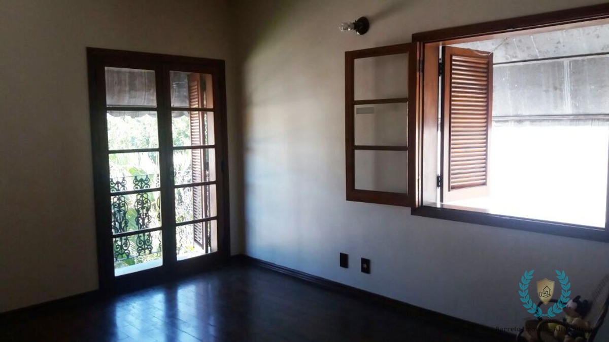 Casa à venda com 3 quartos, 300m² - Foto 22