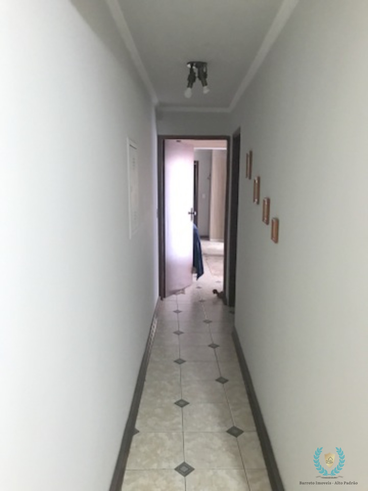 Casa à venda com 3 quartos, 220m² - Foto 6