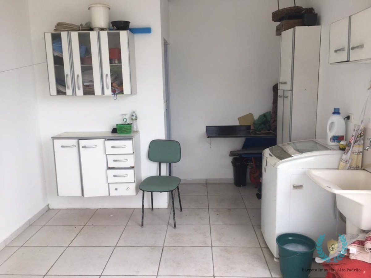 Casa à venda com 3 quartos, 248m² - Foto 12